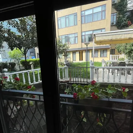 Flat On A Paradise In The Centre Of Istambul